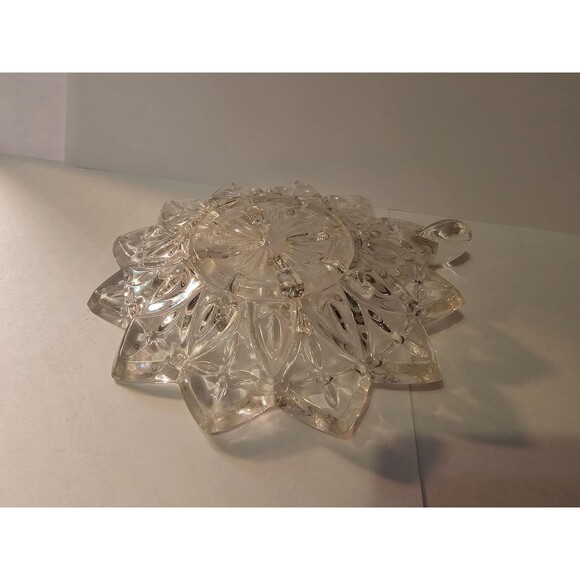Vintage Chamber Maid Candle Holder - Clear Cut Glass Home Decor Collectible - Picture 2 of 3